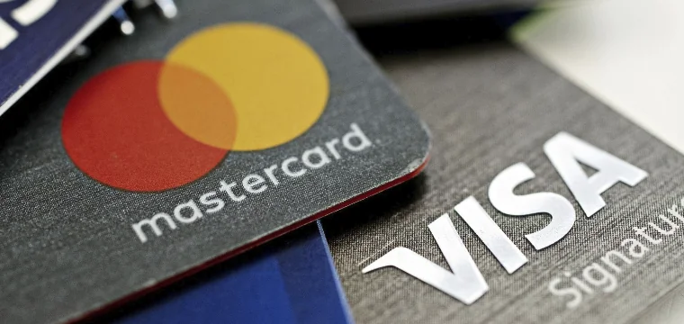ЦБ заявил о необходимости ухода карт Mastercard и Visa из России